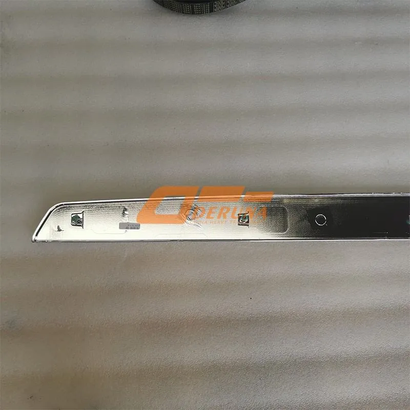 WG1662115015 Radiator Hood Trim Strip