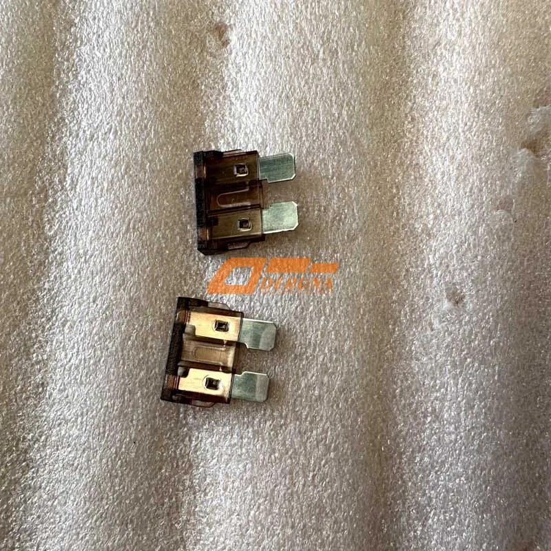 WG9716582301+002 7.5A Chip Fuse