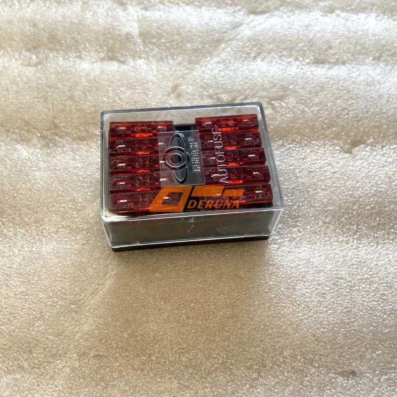 WG9716582301+003 10A Chip Fuse