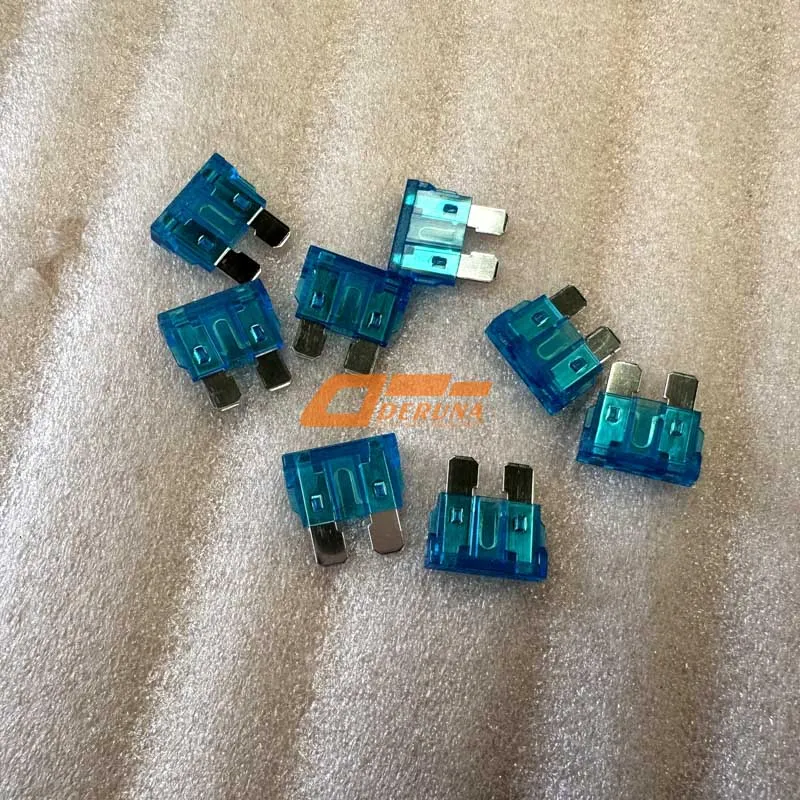 WG9716582301+004 15A Chip Fuse