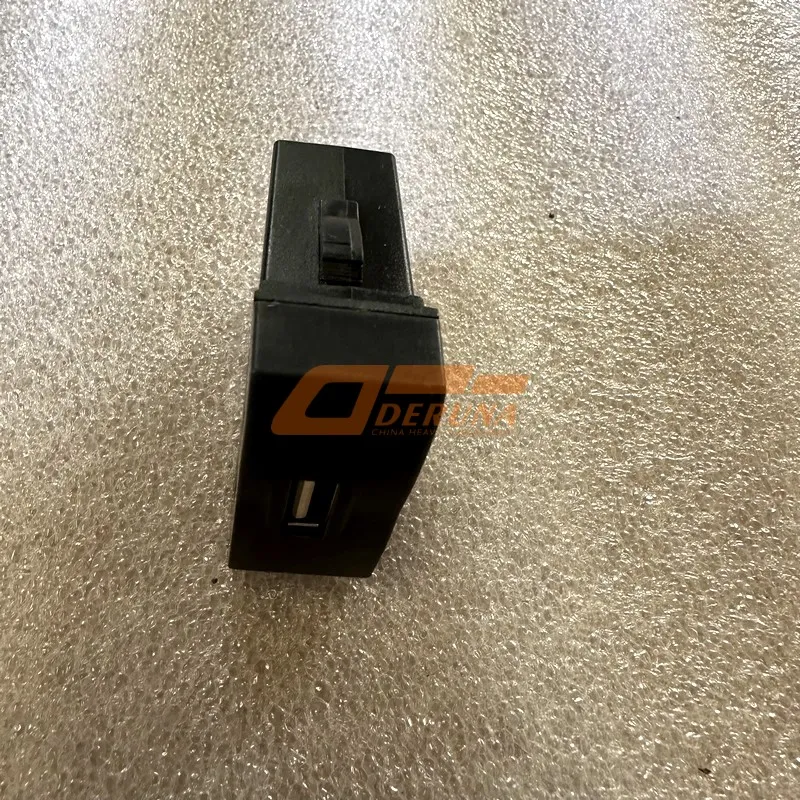 WG9X25580013 Usb Charging Port (Small Size)