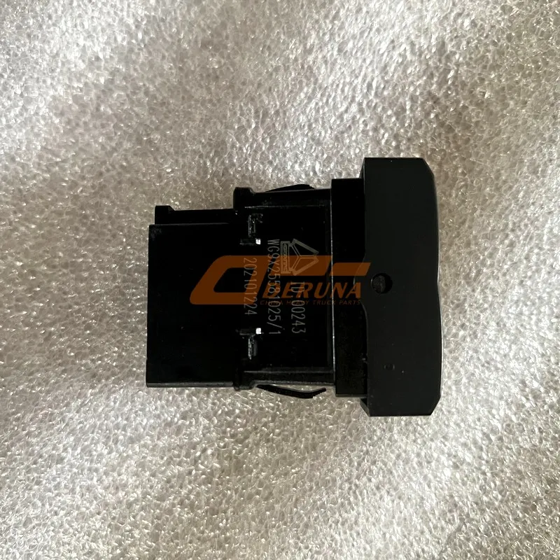 WG9X25581025 Right Window Lift Switch