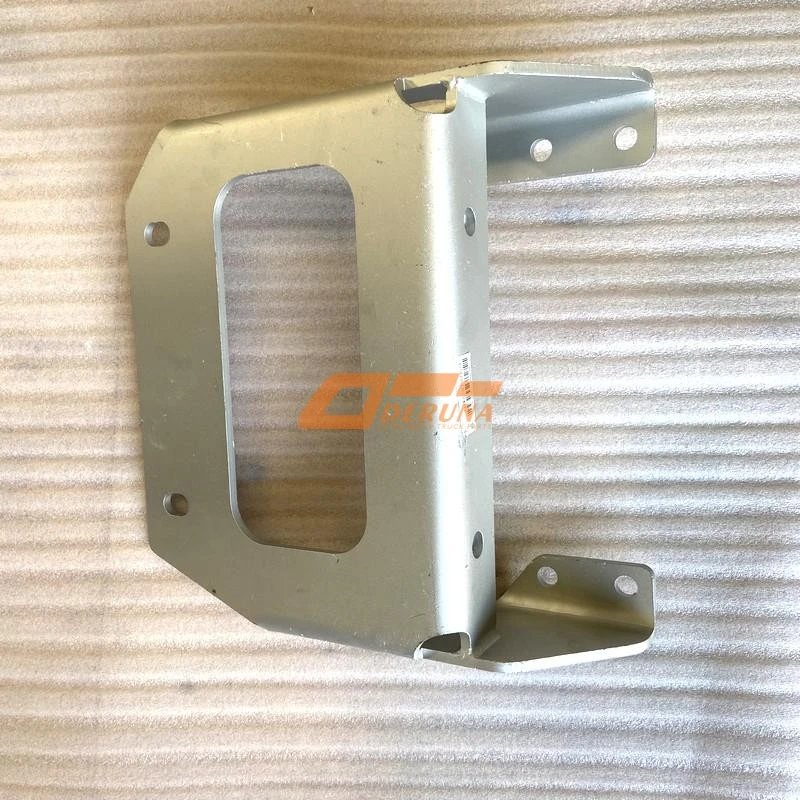 712W15502-0235 Muffler Bracket Assembly