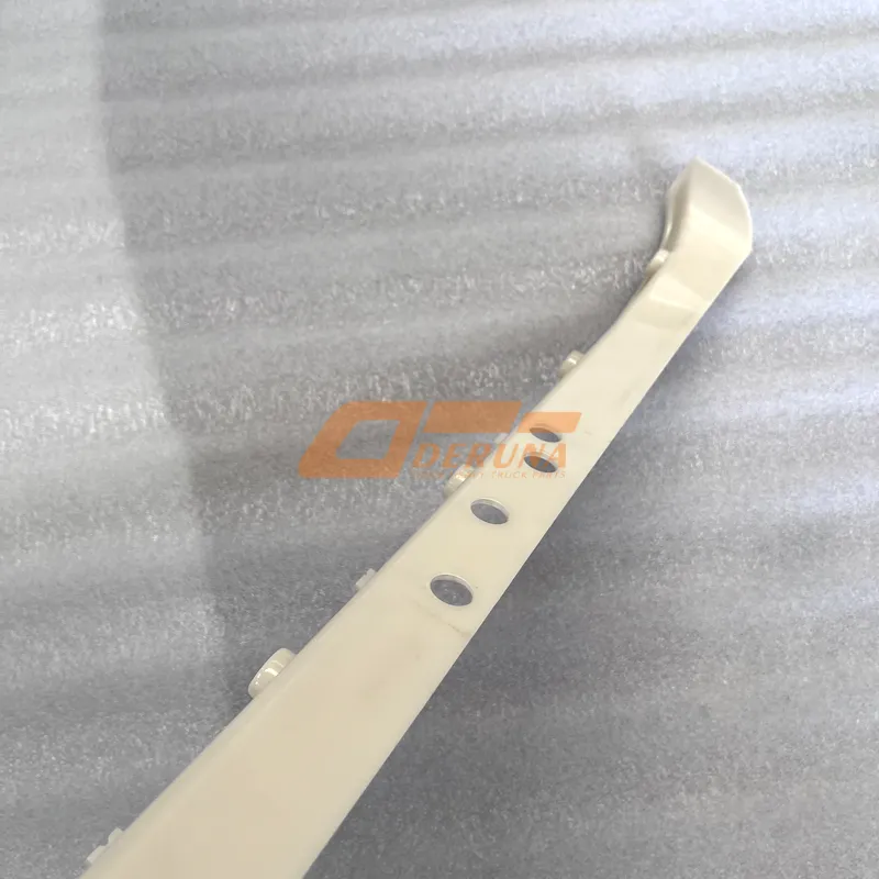 712W41610-1312 Bumper Right Trim Plate