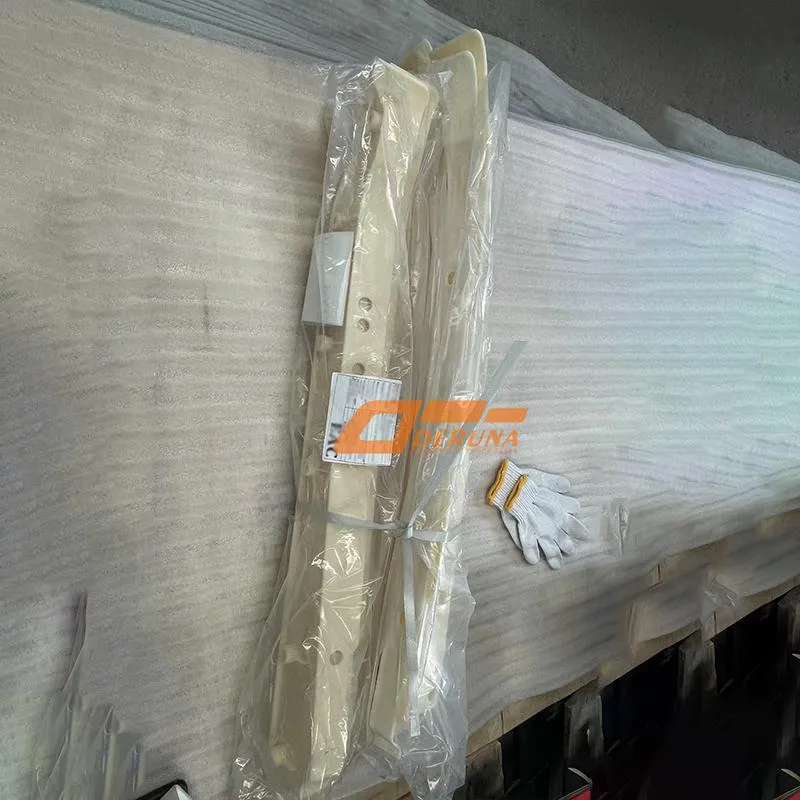 812W41610-0022TW0001 Bumper Right Trim Panel