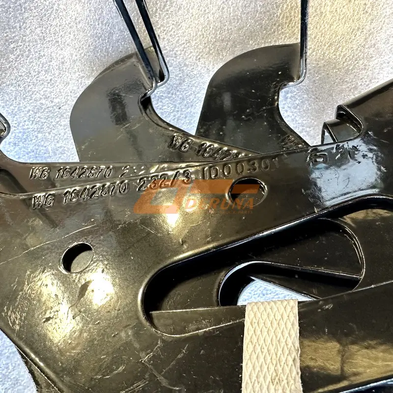 WG1642870235 Sunshade Bracket