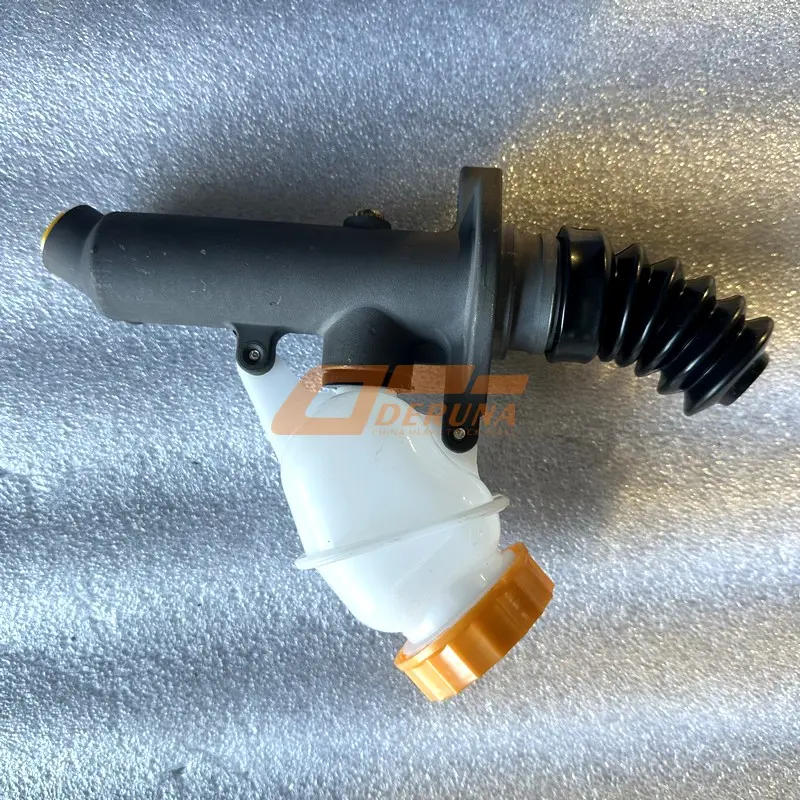 WG9719230023-1 Clutch Master Cylinder