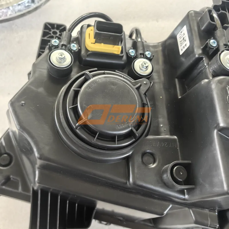 3711015-2000-C00/C Head lamp left FAW J7