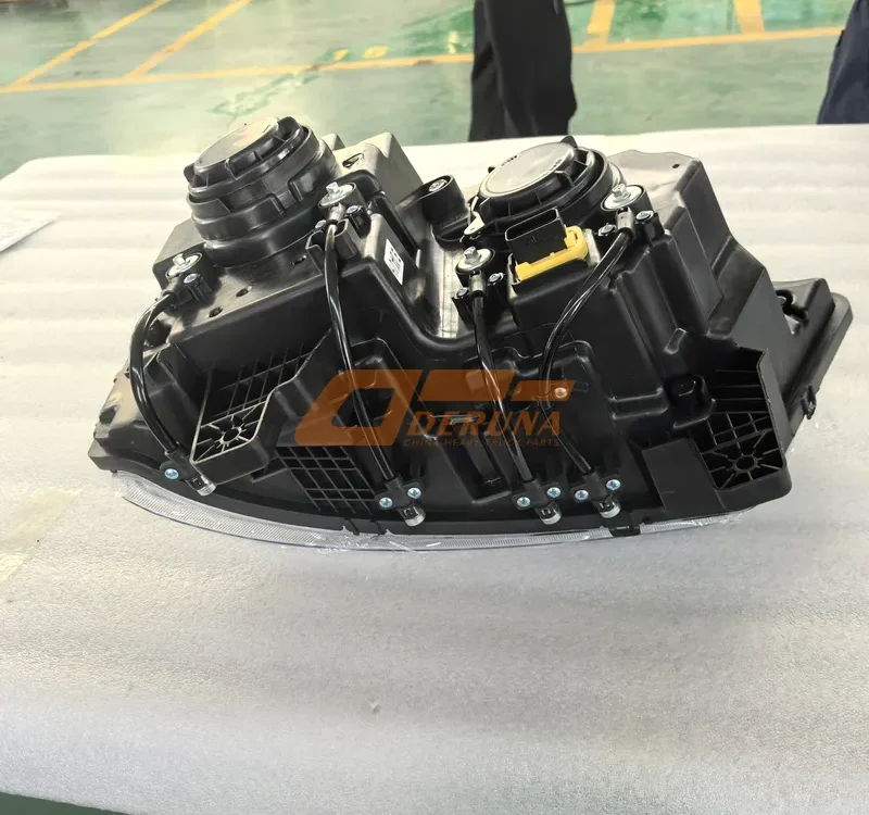 3711015-2000-C00/C Head lamp left FAW J7