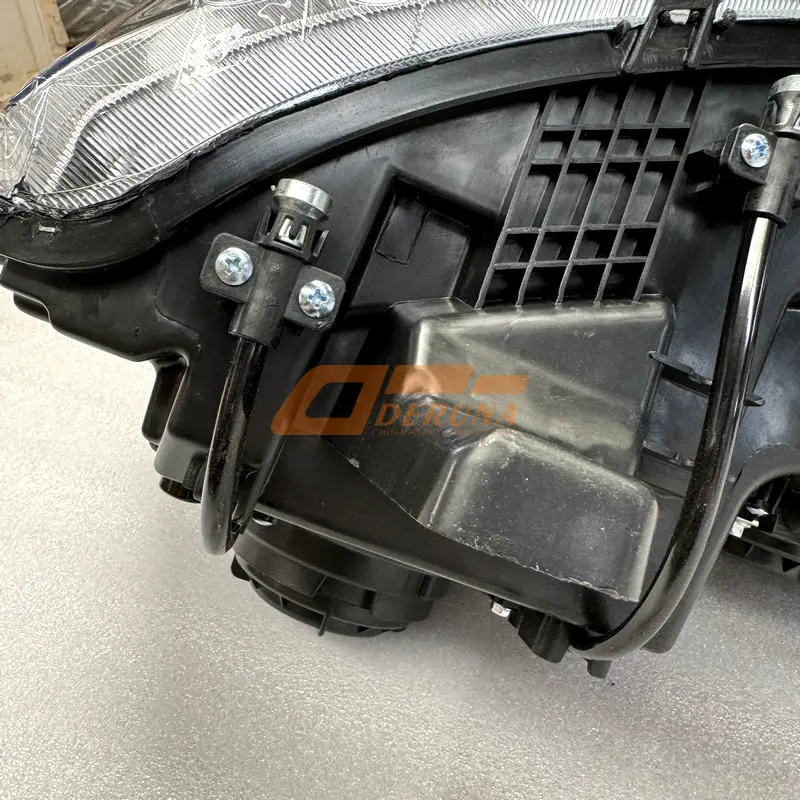 3711020-2000-C00/C Right Front Combination Headlamp Assembly
