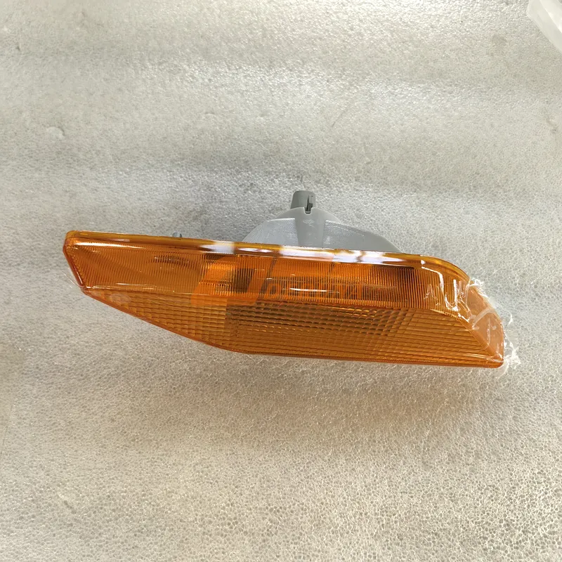 3726020-2000-C00/F Right turn signal, assembly FAW J7