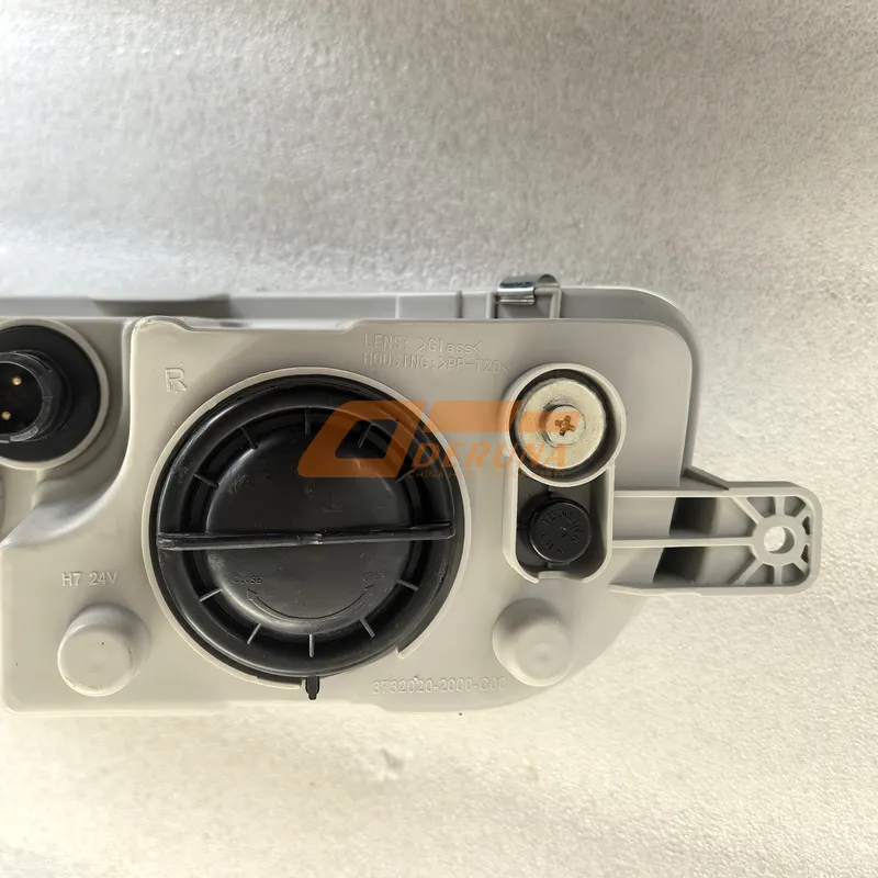 3732020-2000-C00/E Fog lamp right FAW J7