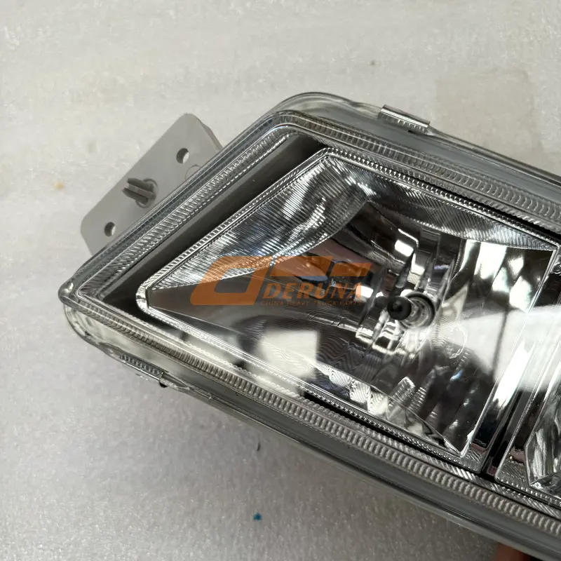 3732020-2000-C00/E Right Front Fog Lamp Assembly