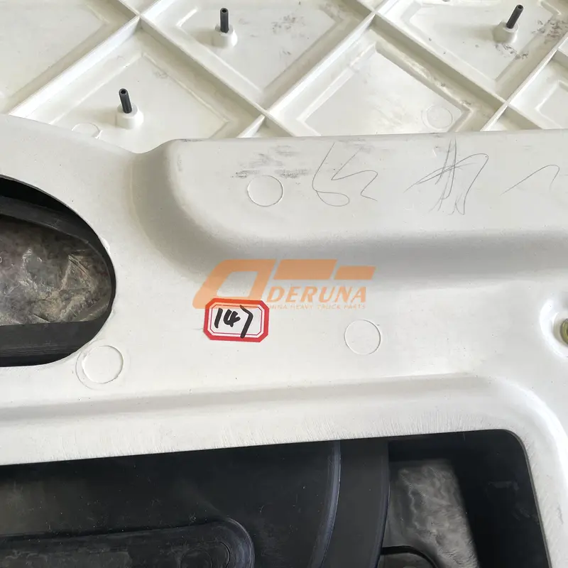 5302010-PB90/C-J004 Exterior Front Panel Instantiation Assembly