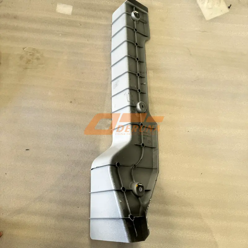 2803082-2000/D Front Bumper Right Side Trim Panel (See 2803081-2000)