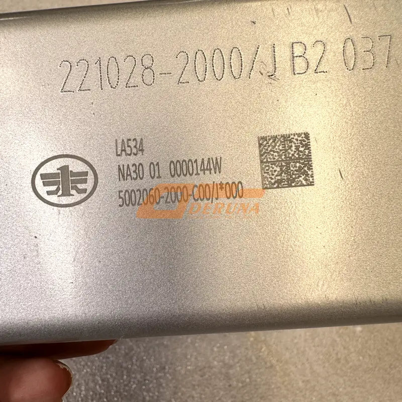 5002320-2172-C00/A Cab Tilt Hand Pump Assembly