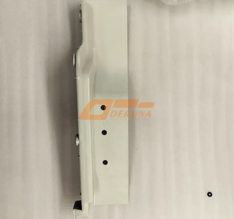 8406059-C6200 Left Trim Cover-Bumper