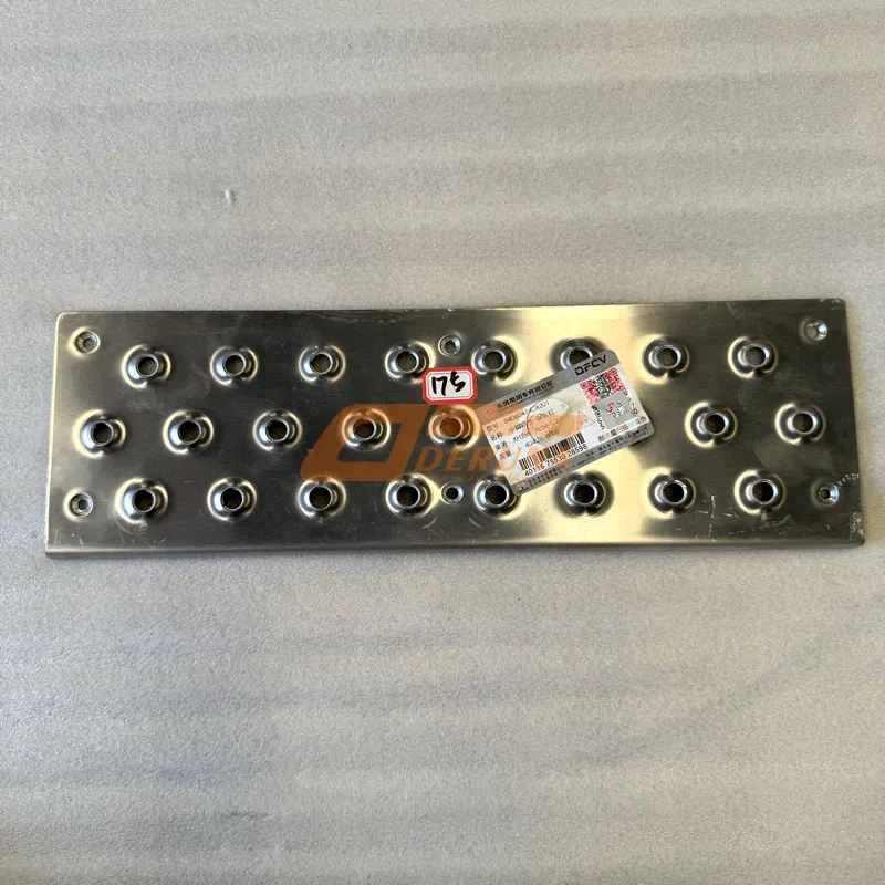 8406047-C6201 Center Foot Step - Bumper, Lower- 100% Genuine Factory Price