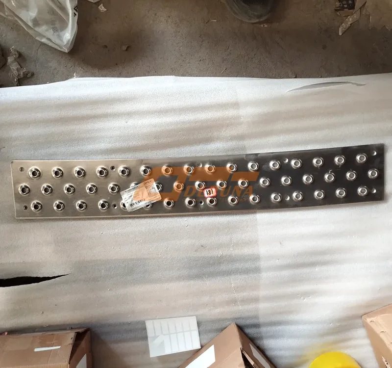 8406085-C6201 Center Footrest-Bumper