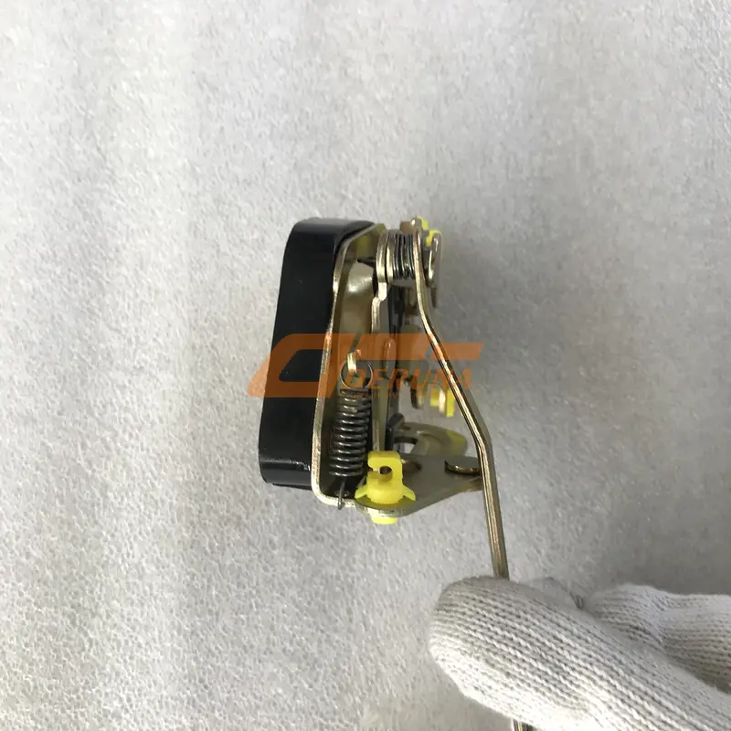 6105015 E109 Left Door Lock (Mechanism)