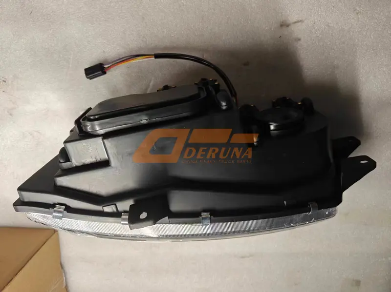 3711015A487 Front Left Headlight (Lens)