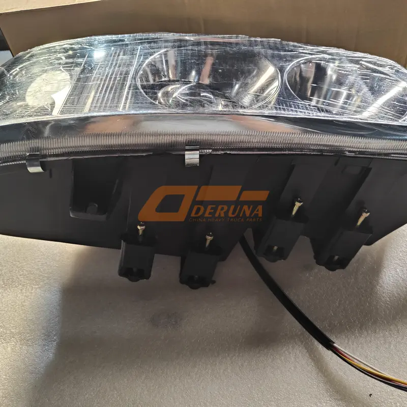 3711020-59AC Front Right Headlamp J6