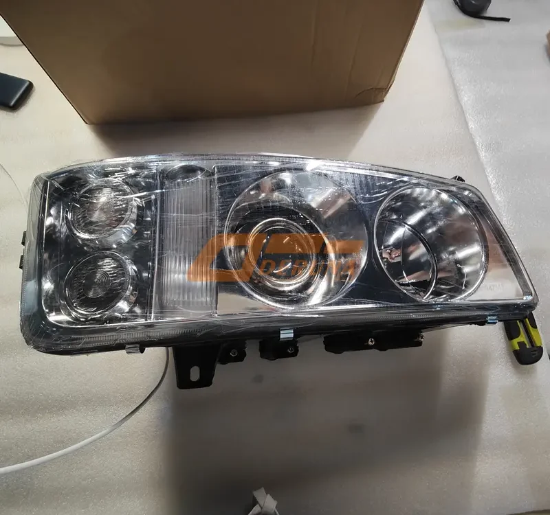 3711020-59AC Front Right Headlamp J6