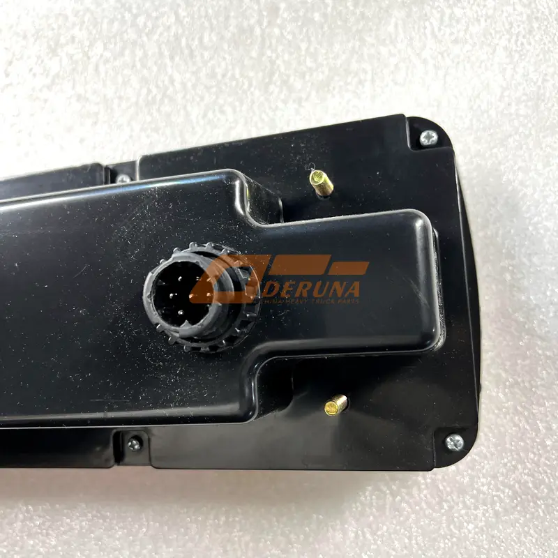 3716020-362 Right Rear Tail Light