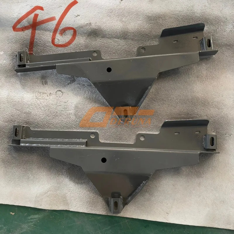 712W416105007 Right Bumper Bracket C7H