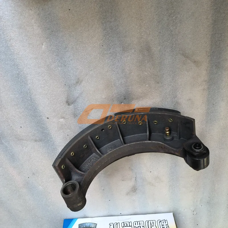81.50200.6686 Front Brake Pads With Roller (18 Holes)