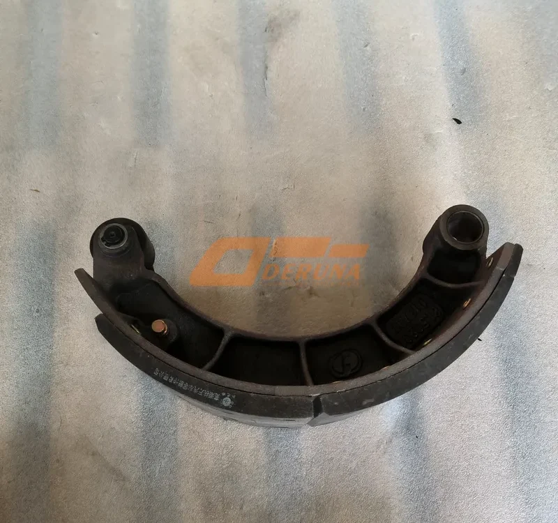 81.50200.6686 Front Brake Pads With Roller (18 Holes)