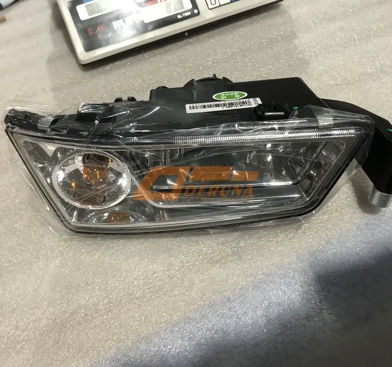 812W253206001 Left Fog Light (Plastic Bumper)