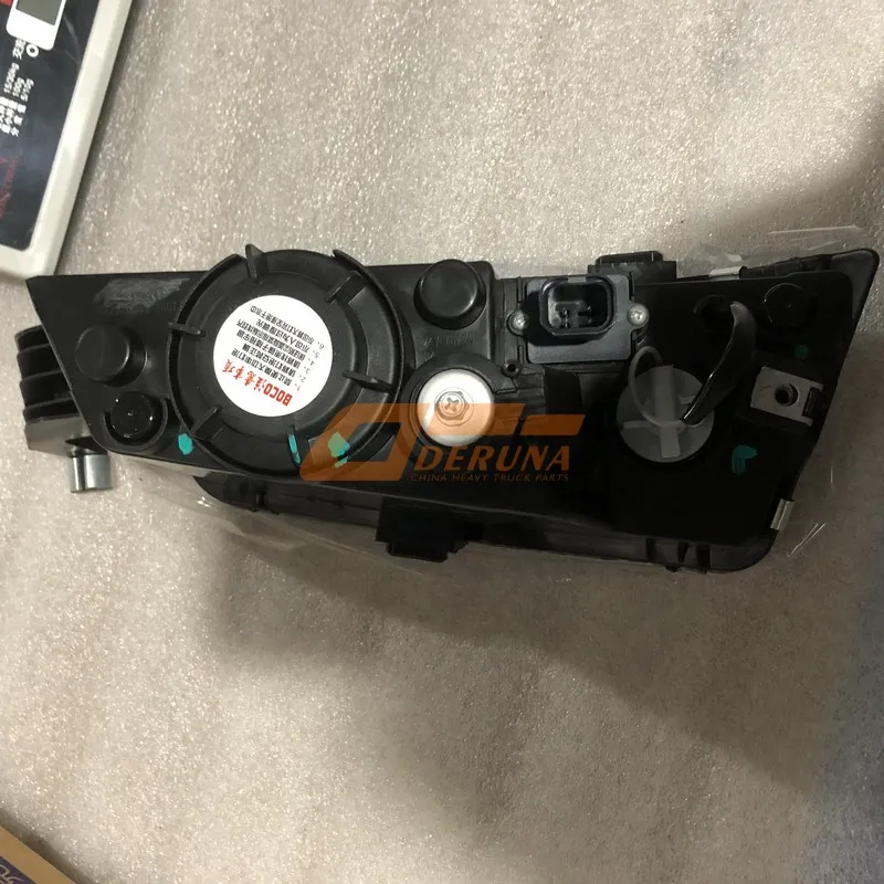 812W253206001 Left Fog Light (Plastic Bumper)