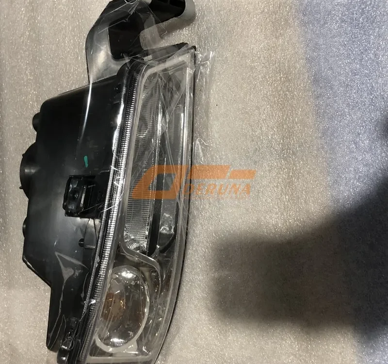 812W253206002 Right Fog Light (Plastic Bumper)