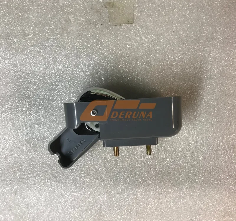 DZ14251340026 Inner Door Handle (Right) Shacman X3000