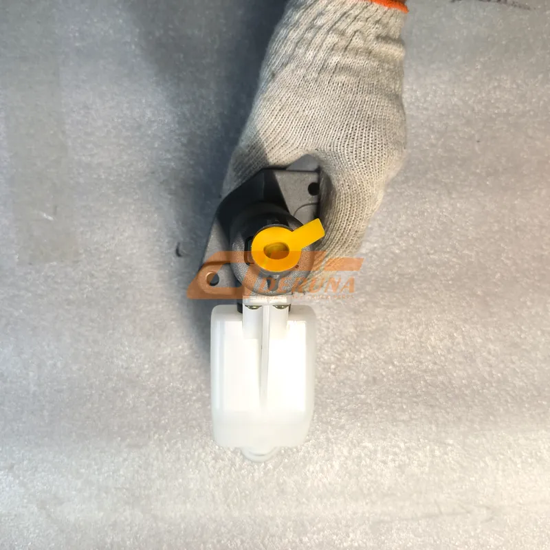 DZ9114230022+21 Main Clutch Cylinder