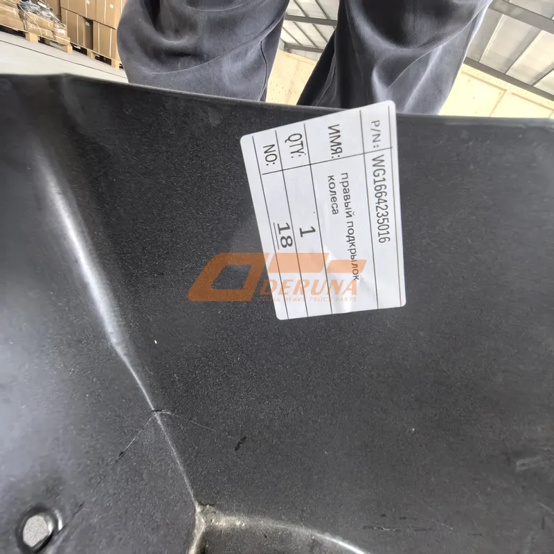 WG1664235016 Right Wheel Fender