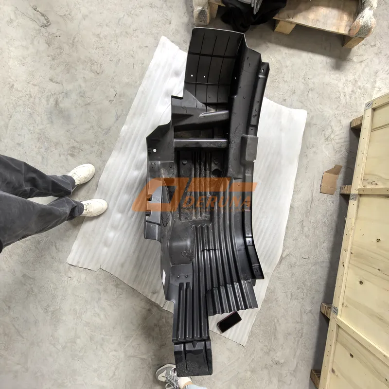 WG1664235016 Right Wheel Fender