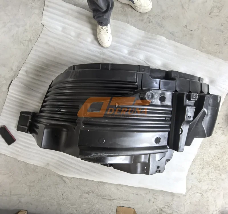 WG1664235016 Right Wheel Fender