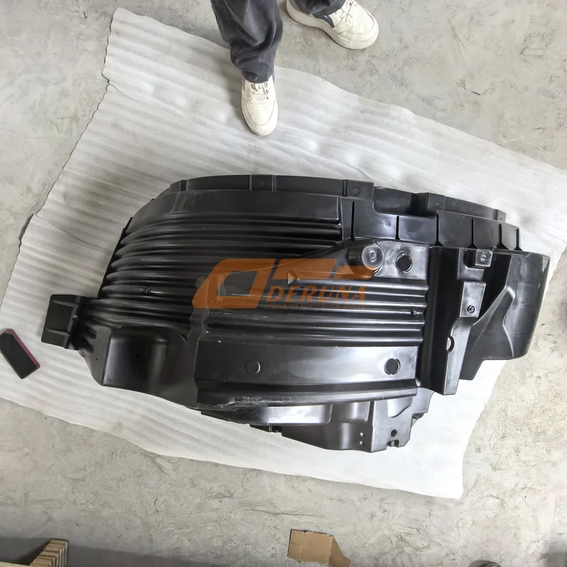 WG1664235016 Right Wheel Fender