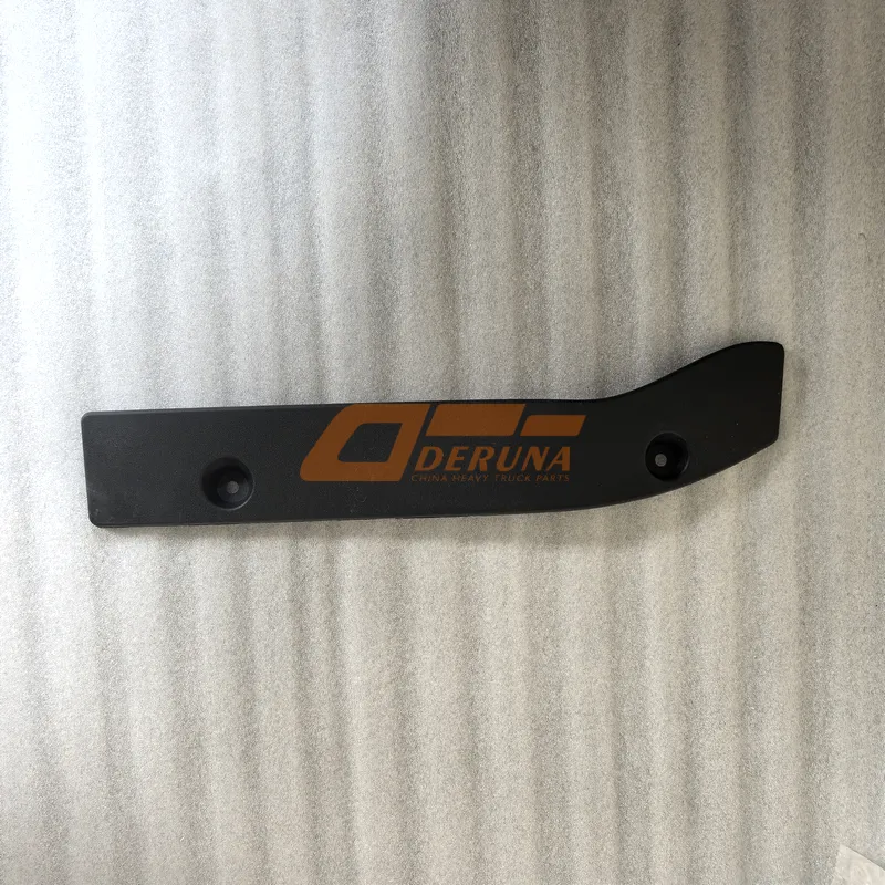 WG1664245086 Bumper Right Corner Trim