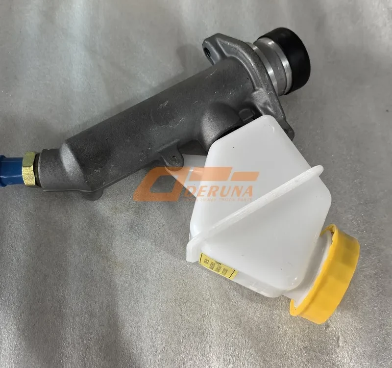 WG9516230071 Clutch Master Cylinder