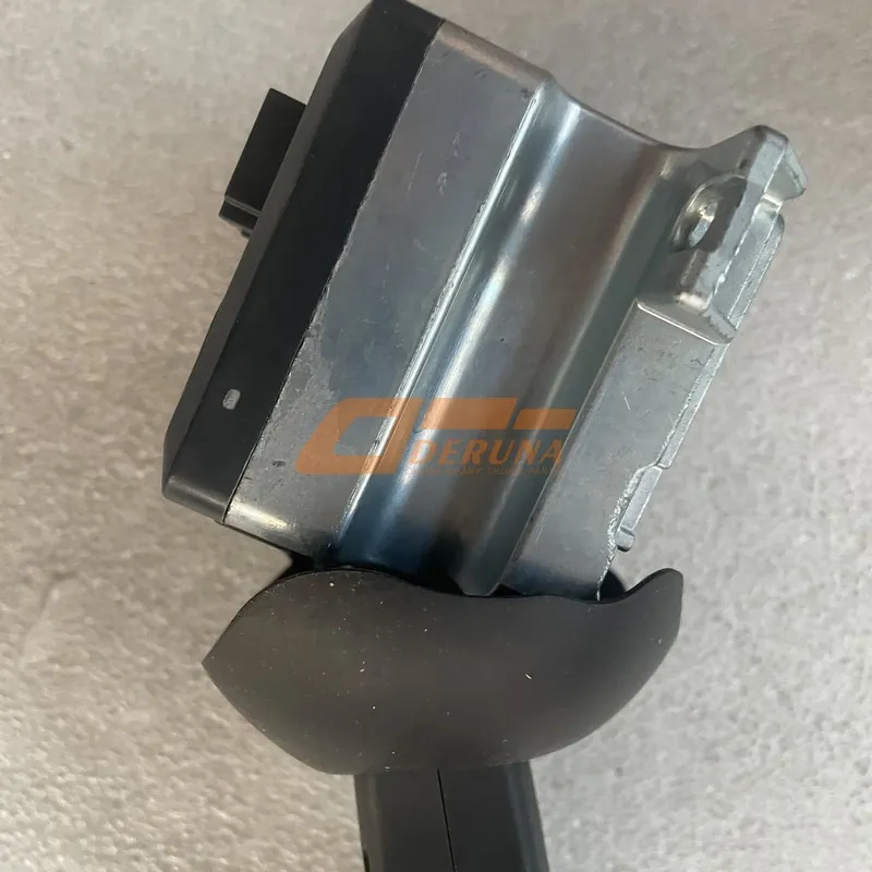 WG9925580302 C7H Rh Handle Switch