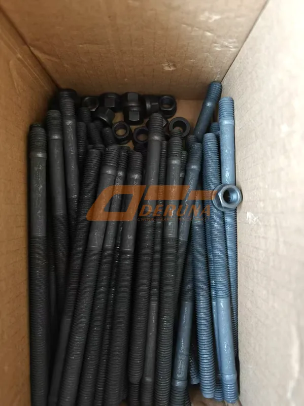 61500010185 M12 L=200 Cylinder Head Bolts With Nut