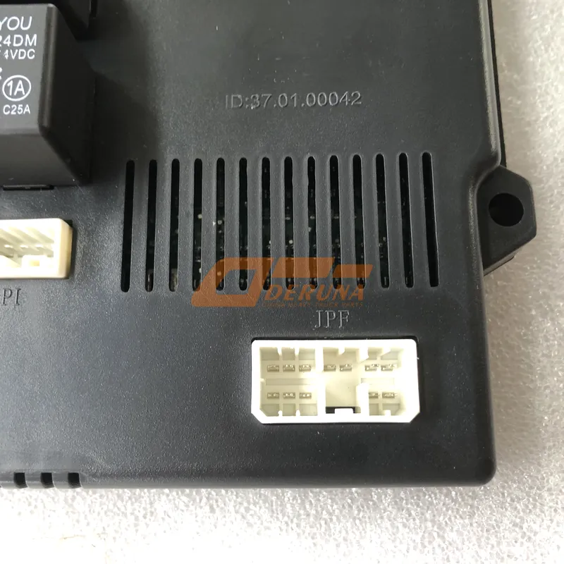 WG9719581022 Relay And Fuse Box