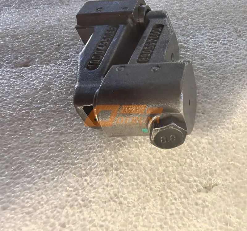 1000495068 WP12 X3000 Exhaust Valve Rocker Bridge
