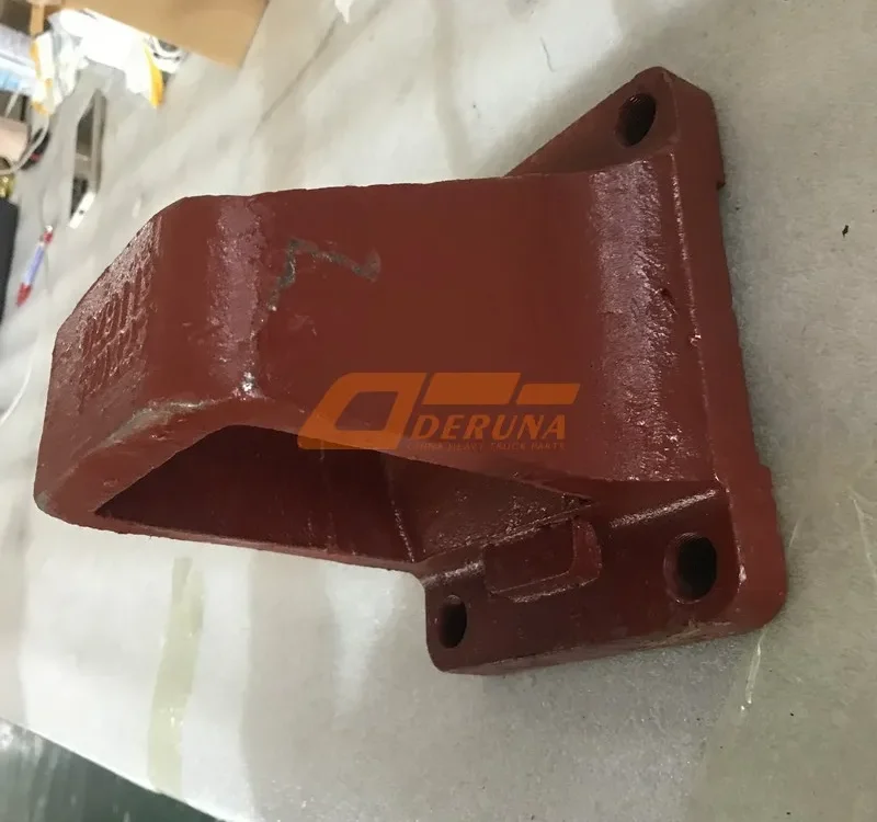 DZ9114520221 Rear Leaf Spring Bracket Front Right (Rear Left)