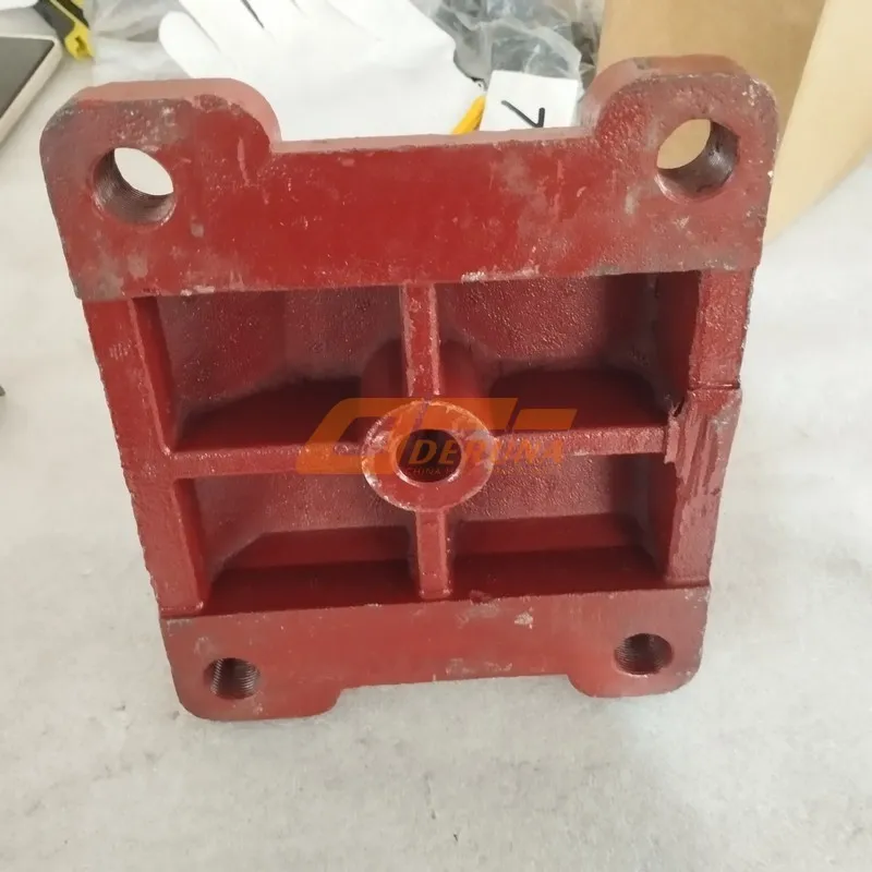 DZ9114524036 Rear Leaf Spring Bracket Front Left (Rear Right) F3000