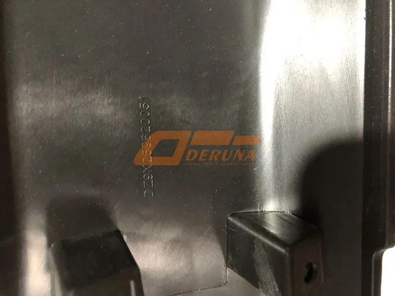 DZ9X259620051 Shacman X6000 Left Footboard Cover