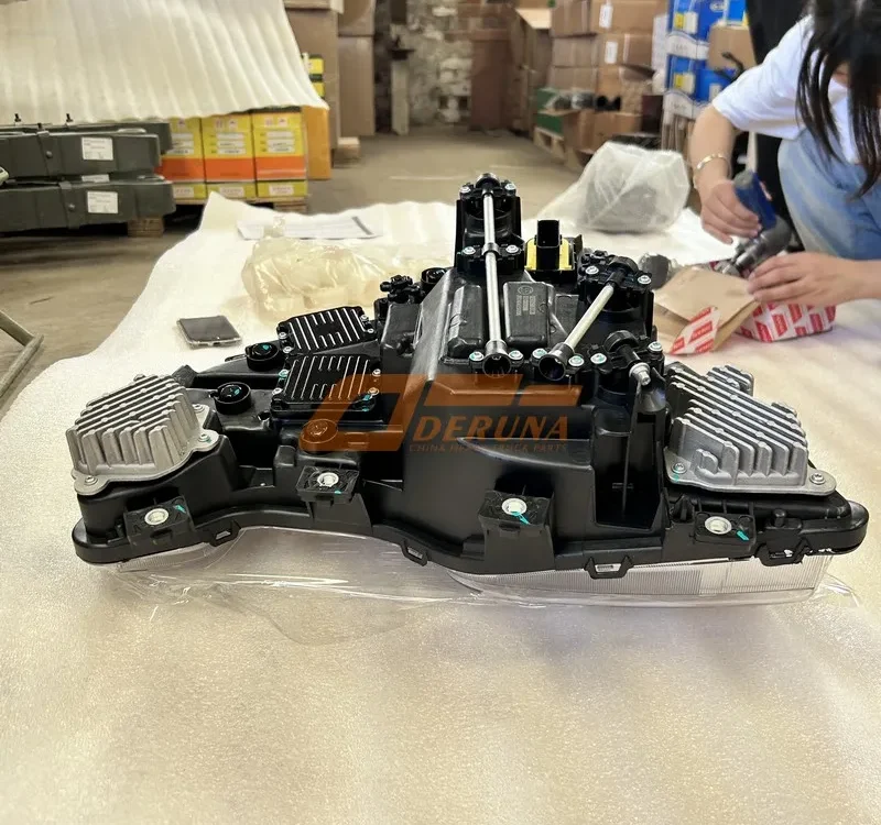 DZ9X259810128 Фара Правая Led X6000